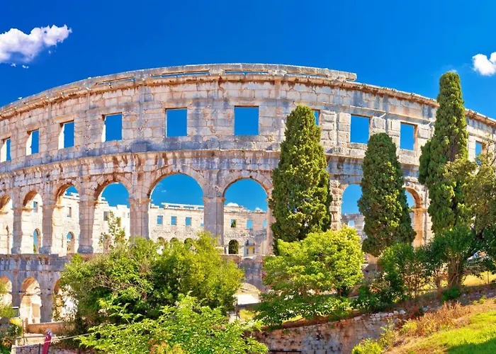 Apartment Komsic By Guide *