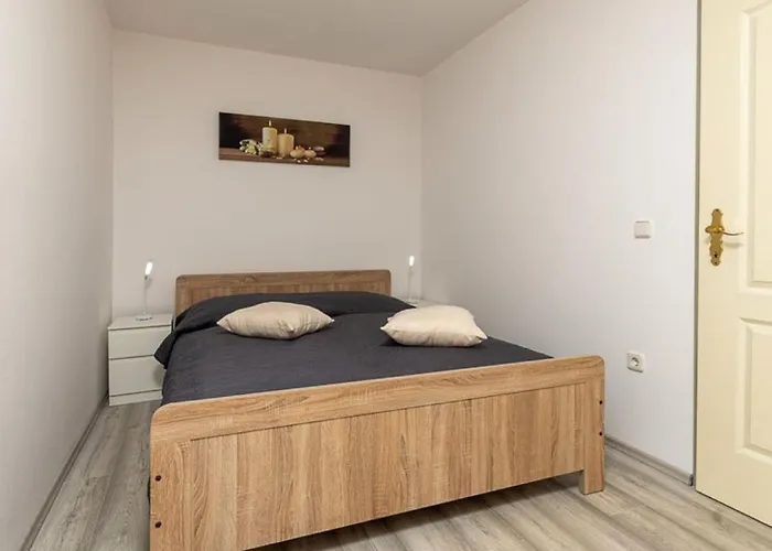 Komsic By Guide Apartment Pula
